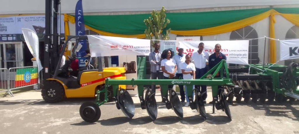 TEU中國感謝衣索比亞經銷商攜帶TEU堆高機參加第十四屆AGREFIX衣索比亞展會。